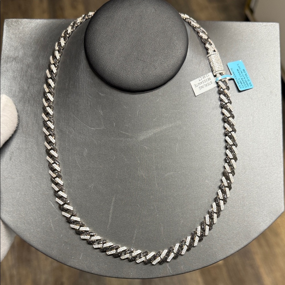 Bussdown Silver Cuban Link With Black And White VS Moissanite